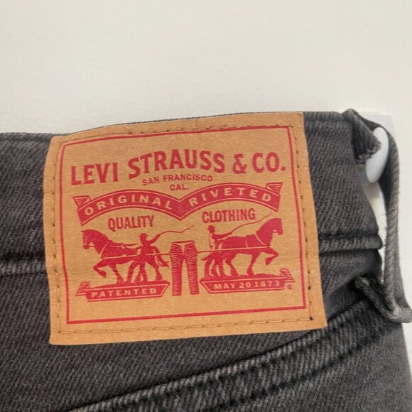 Levis High Waisted Mom Jeans (W32, L29) Grey/Black Wash. - Picture 3 of 3